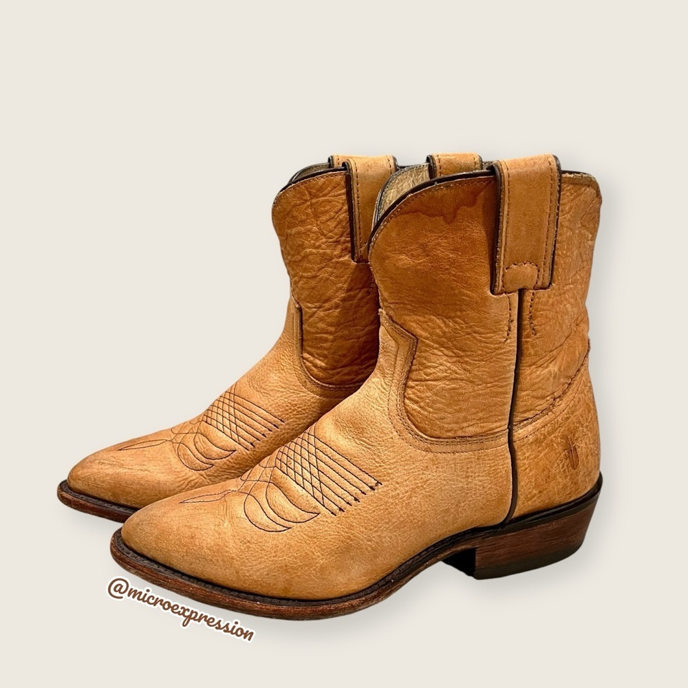 $379 Frye Billy Pull On Sunflower Tan/Beige Distressed Leather Cowboy Short Boot - Picture 9 of 15